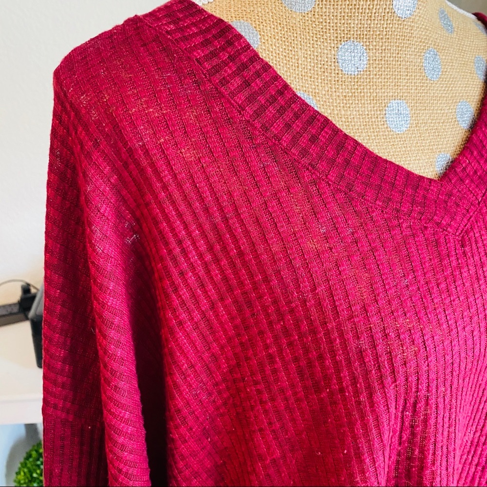 Ridged stretchy maroon long sleeve top - Picture 2 of 4